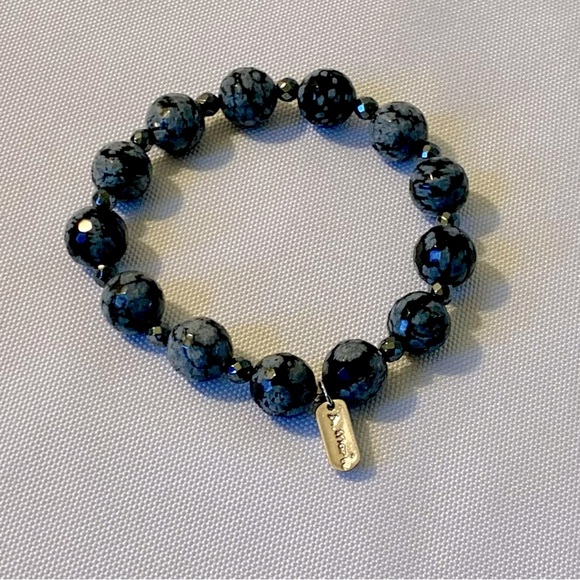 Black & Grey Beaded Women’s Stretch Bracelet - Picture 1 of 6